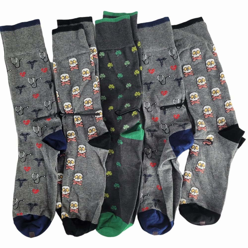 Men's NWOT Lot 5 Crew Socks 2-Pirate Skull Shamrocks 2-Medical Heart Stethoscope